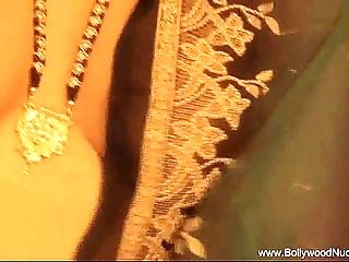 Exotic Dance Of Horny Indian MILF